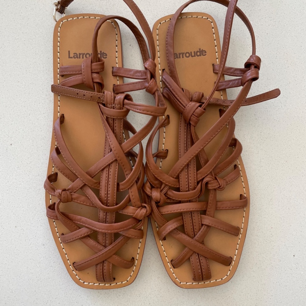 EUC Larroude Helen Sandal 8.5 Current Season